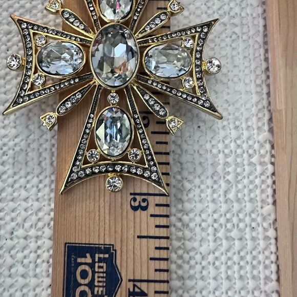 Royal Baroque Style Statement Cross Multi Crystal Embellishment Ornate by Akkad - Picture 11 of 13